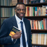 Julius Adekunle博士照片